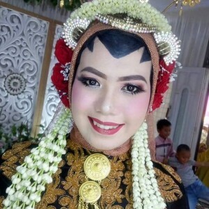 Intan Khairiah profile icon