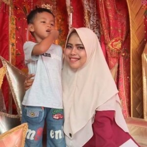 Ria Zulyanti profile icon