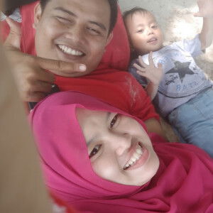 Deby Anggraini profile icon