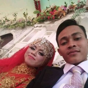 DwiRiyanti Milik'nya Edy profile icon