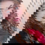 MoniQue Ester profile icon