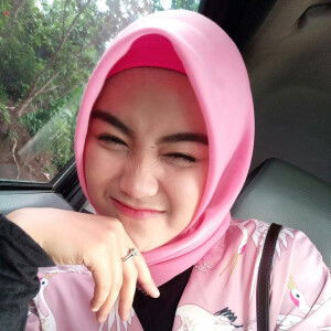 yanti dhini profile icon