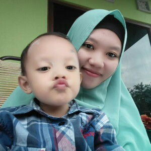 Dery Cherlyna profile icon