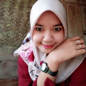 Onis Fitriani profile icon