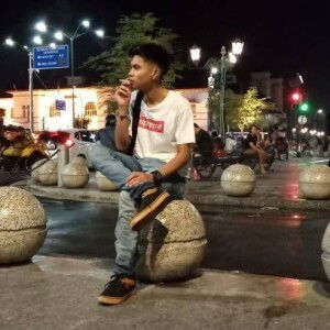 Efi Achil profile icon