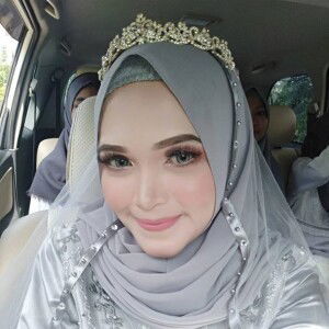 zainatun nida profile icon