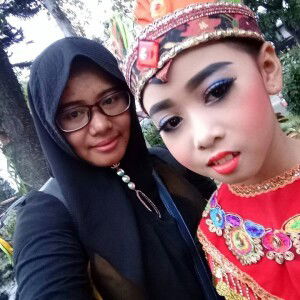 Tinni Tupperwarw profile icon