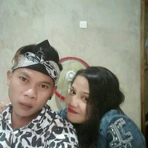 Mom's Tania Tania profile icon