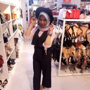 Widya Nelvi Feri profile icon