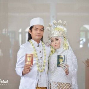 Yulia Hamzah profile icon