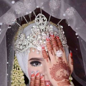 Dhinie Iryanti profile icon