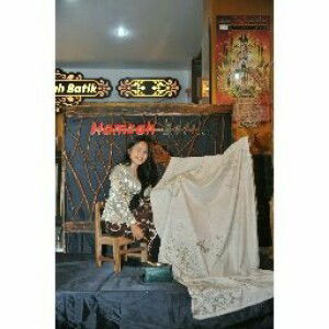 Desna Larasati profile icon