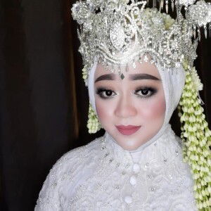 Tiara Tri Cintia II profile icon