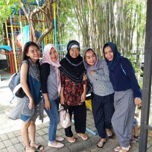 Desi Permata sari profile icon