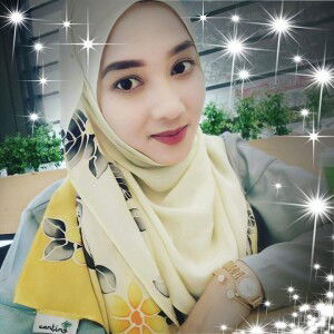 Dhia Qamarina profile icon