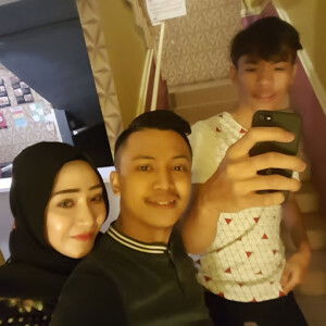 yuniey roy profile icon