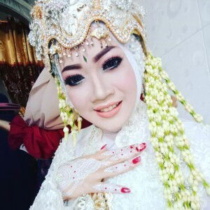 Bella Agatha profile icon