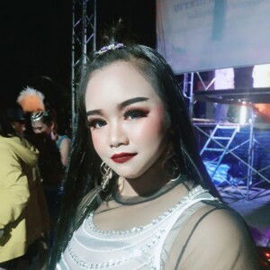 ปลายฝน จันทร์จิรา profile icon