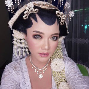 Putrie Wulandari profile icon