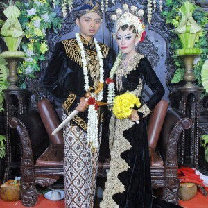 Niasih Suryaningrat profile icon