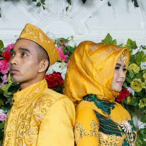 Yuli Iswanti profile icon