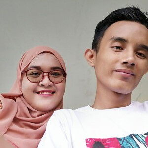 Izzah Anis profile icon