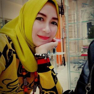 Yulia Rianty profile icon