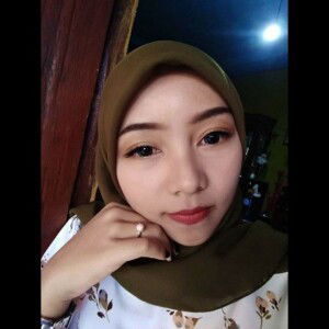 Tetti Yulianti profile icon