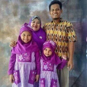 Dewi Pamungkas Sari profile icon