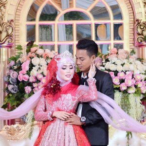 Anesha Laras profile icon