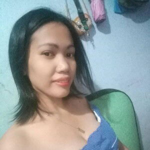 Julianne Aloyol profile icon