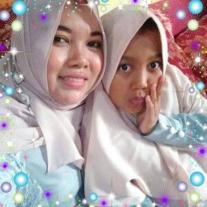 Azura Moms profile icon