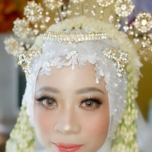 Nur Tri Atika profile icon