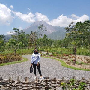 Dwi Fidianti profile icon