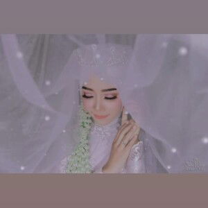 Ayu Yuniasti profile icon