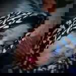 Dewigustiani profile icon