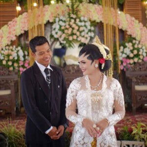 Desy Hadi Purnomo profile icon