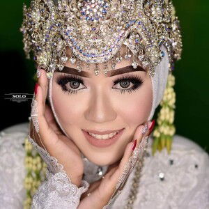 Indah Novitasari profile icon