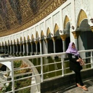 dwi gusrianti putri profile icon