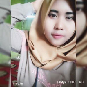 Dek Gladys profile icon