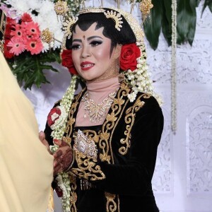 Rizkhi Kurniati profile icon