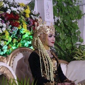 Tinuk Dwi profile icon