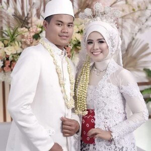 Rina Kmila profile icon