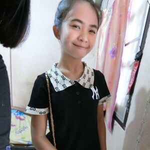 พลอย ย. profile icon