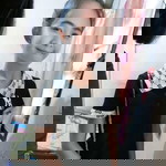 พลอย ย. profile icon