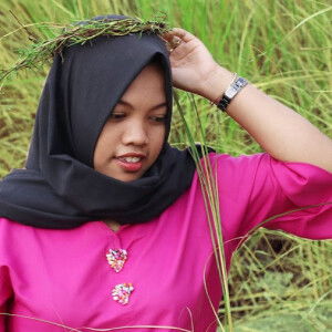 indah septia profile icon