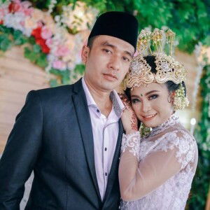 Ade Restiana Restiana profile icon