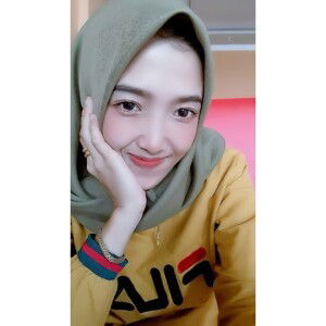 Putri Elsadesi profile icon