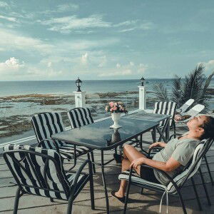 Elvie Condes profile icon