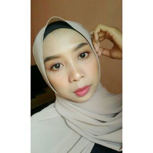 Ratna Indri profile icon